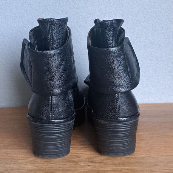 Fly London Yegi Wedge Ankle Booties Women’s 39 8.5 Black Leather Platform Shoes - Picture 3 of 12